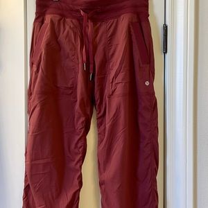 Lululemon Dance Studio Pant lll Lined. Lightweight, comfy!  Size 6 Regular.